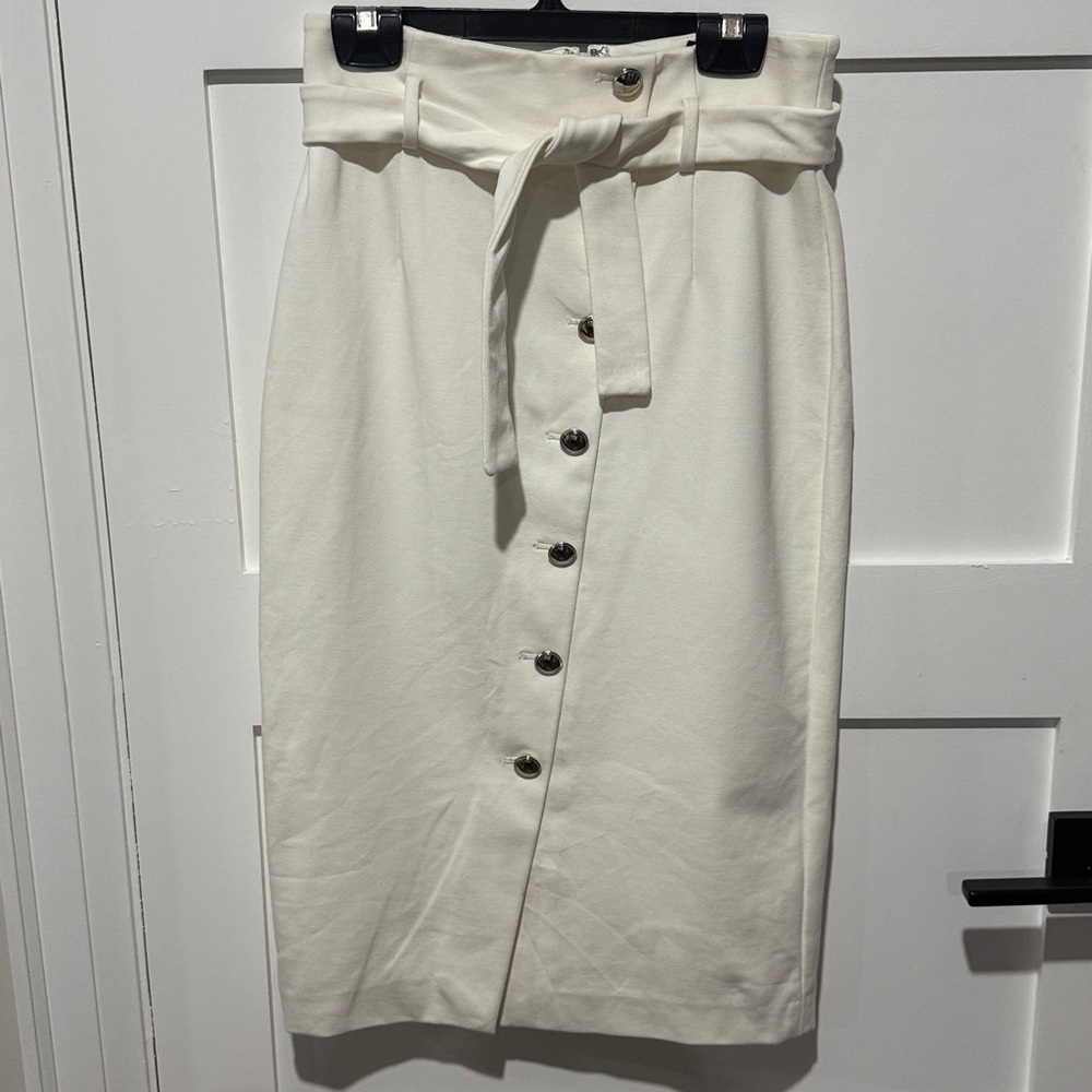 White House Black Market Off White Pencil Skirt